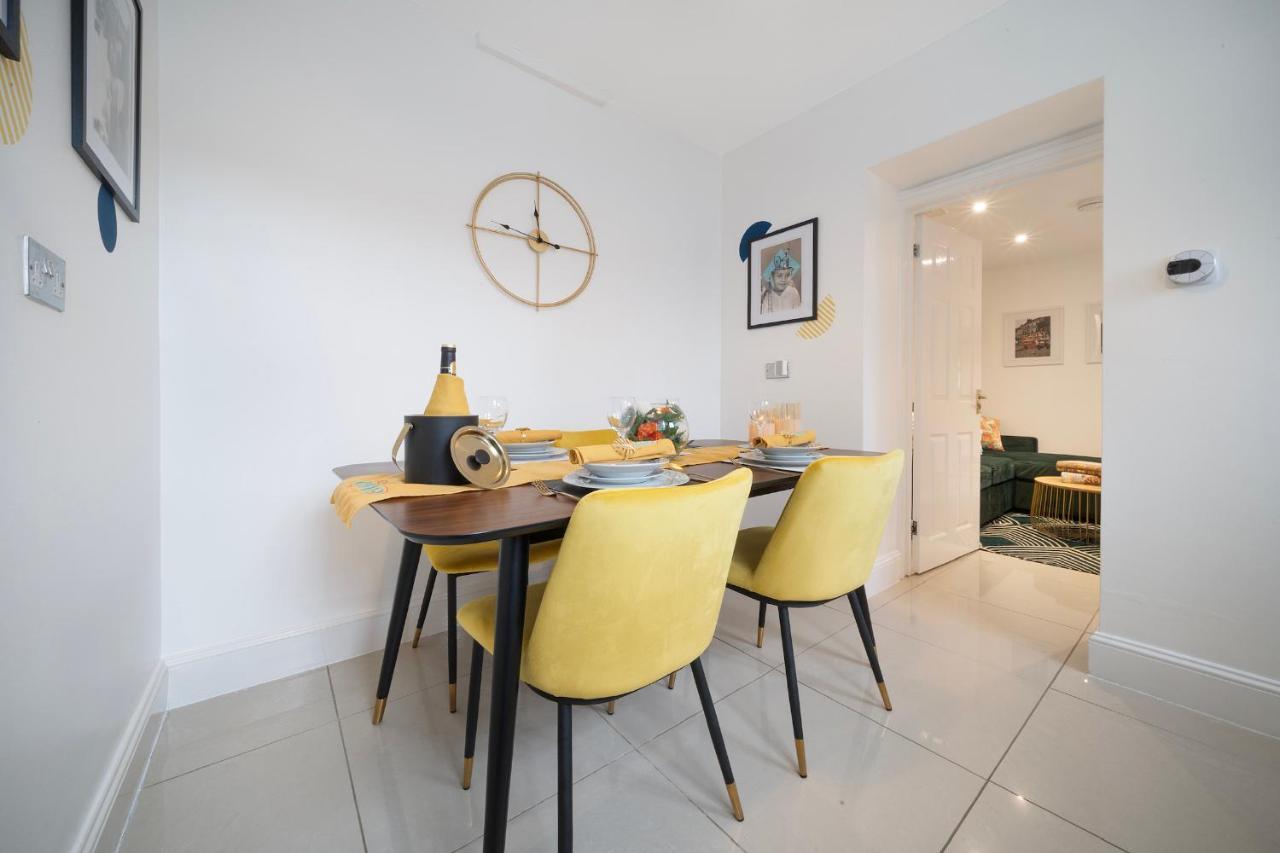 1 Bed House, Free Parking, 15 Minutes From Cheltenham Races 格洛斯特 外观 照片