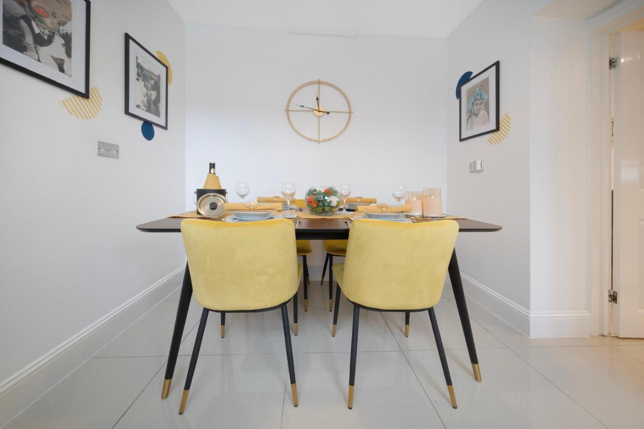 1 Bed House, Free Parking, 15 Minutes From Cheltenham Races 格洛斯特 外观 照片